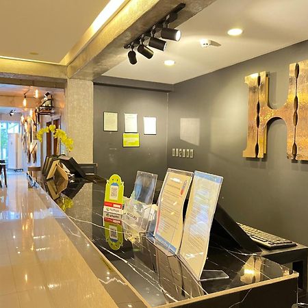 Hotel Halo Angeles City Exterior photo