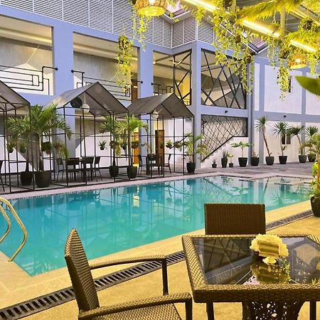 Hotel Halo Angeles City Exterior photo