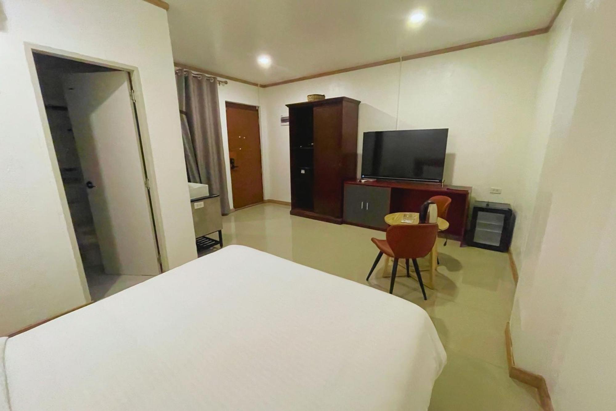 Hotel Halo Angeles City Room photo
