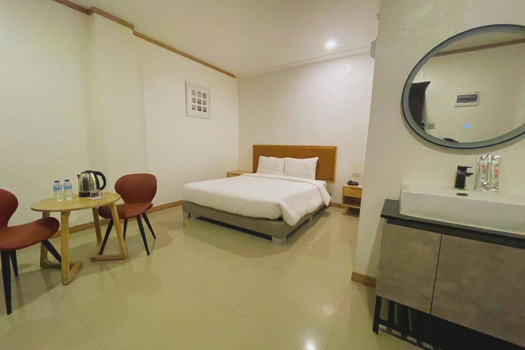 Hotel Halo Angeles City Room photo