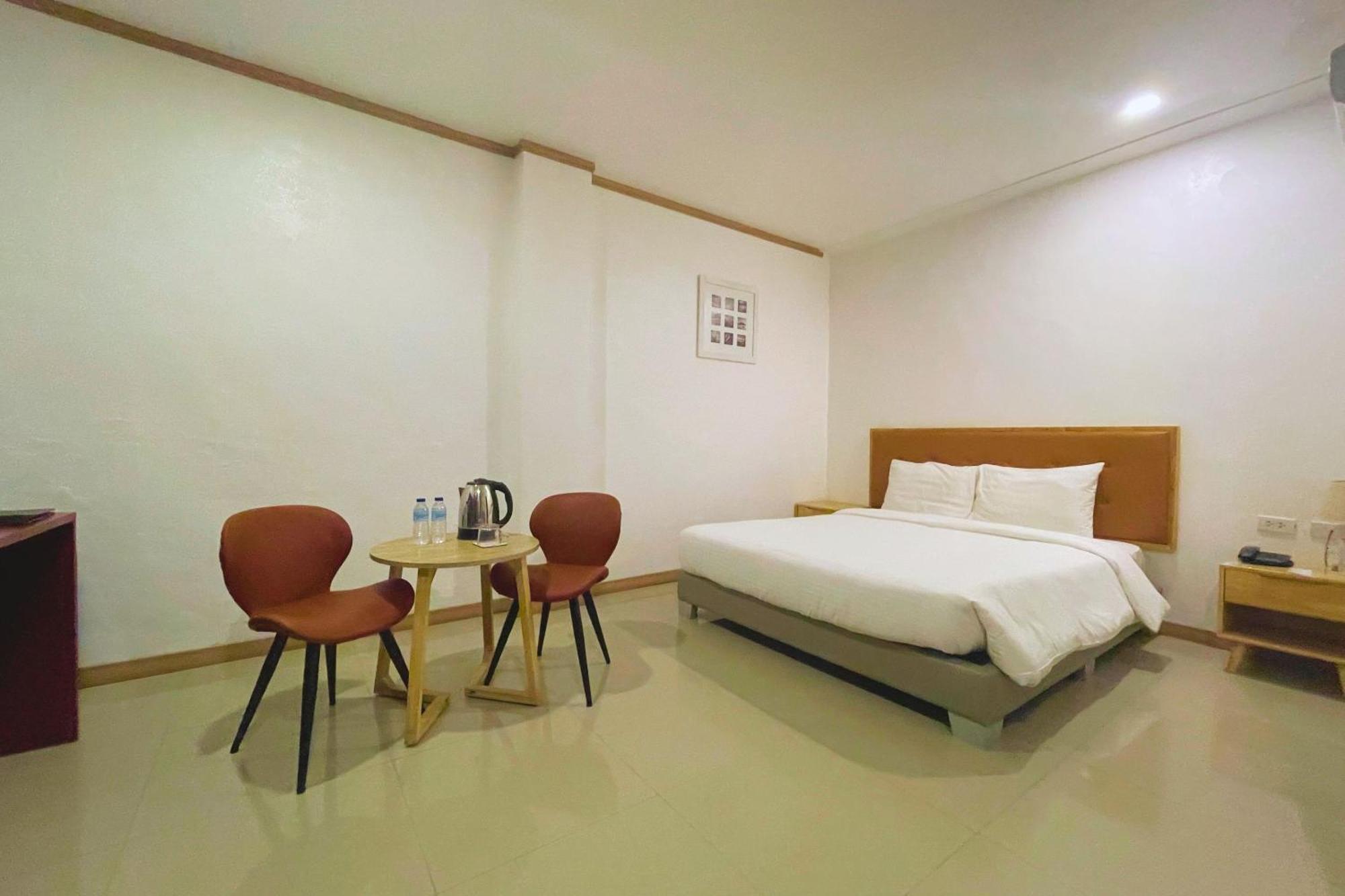 Hotel Halo Angeles City Room photo