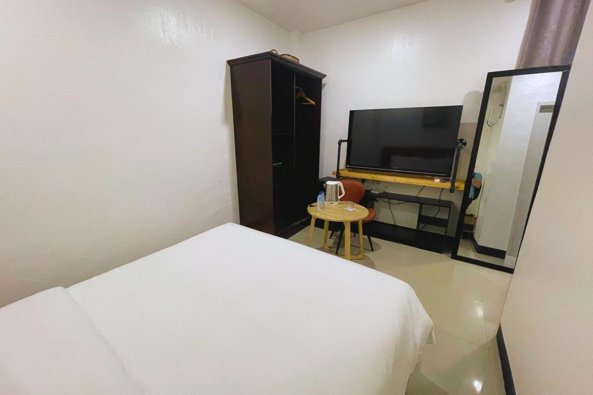Hotel Halo Angeles City Room photo
