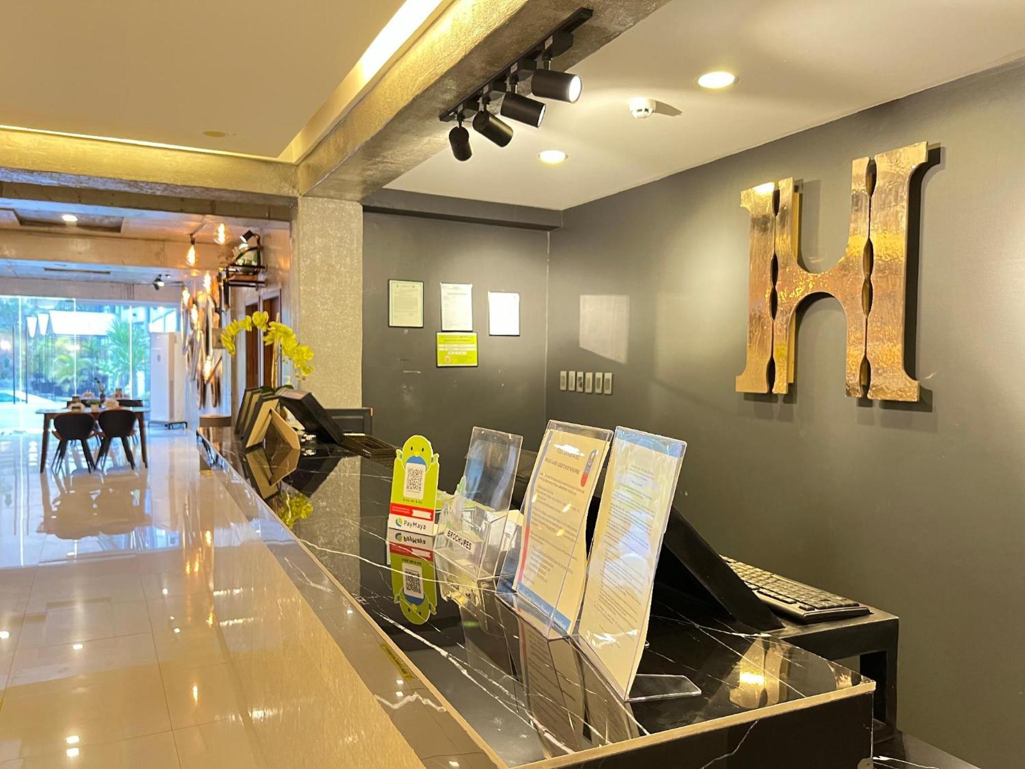 Hotel Halo Angeles City Exterior photo
